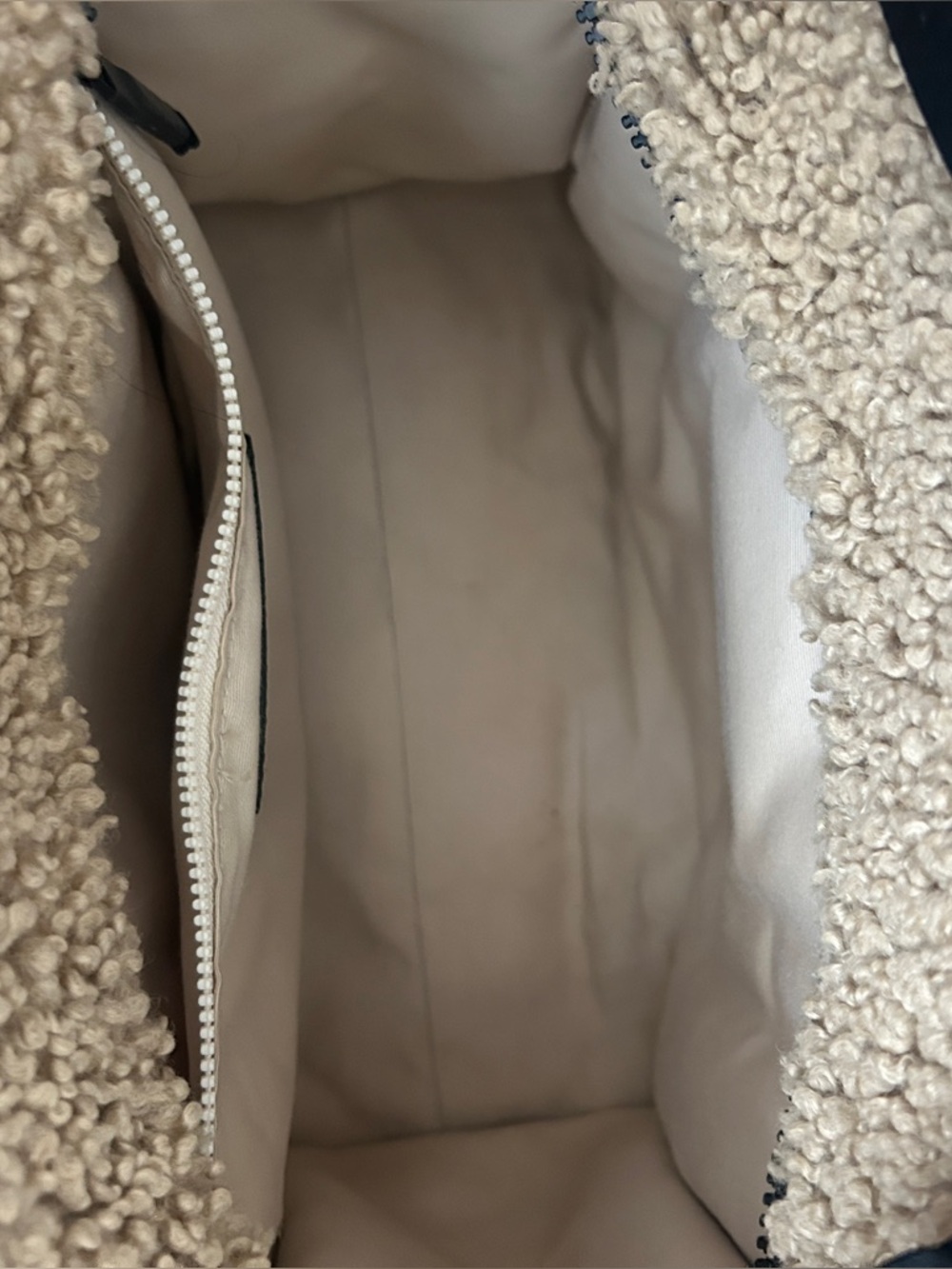 Marc Jacobs the teddy small tote bag purse - Picture 8 of 12